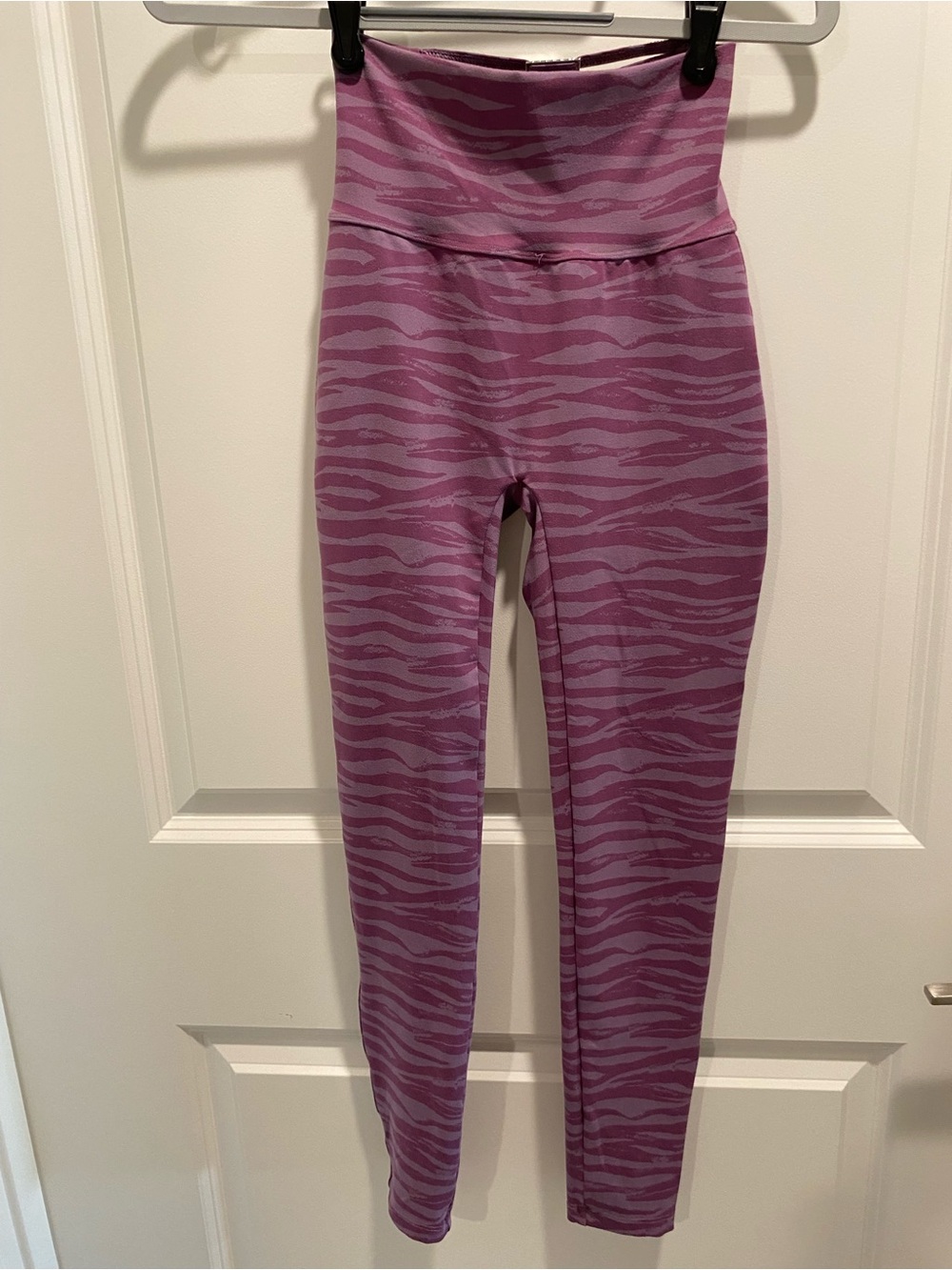 Bombshell Sportswear Mauve Zebra-Stripe Active Leggings - Picture 1 of 4